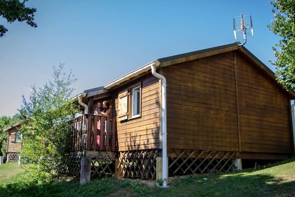 Team Holiday - Camping Domaine Vallée du Tarn Saint-Cirgue Bagian luar foto