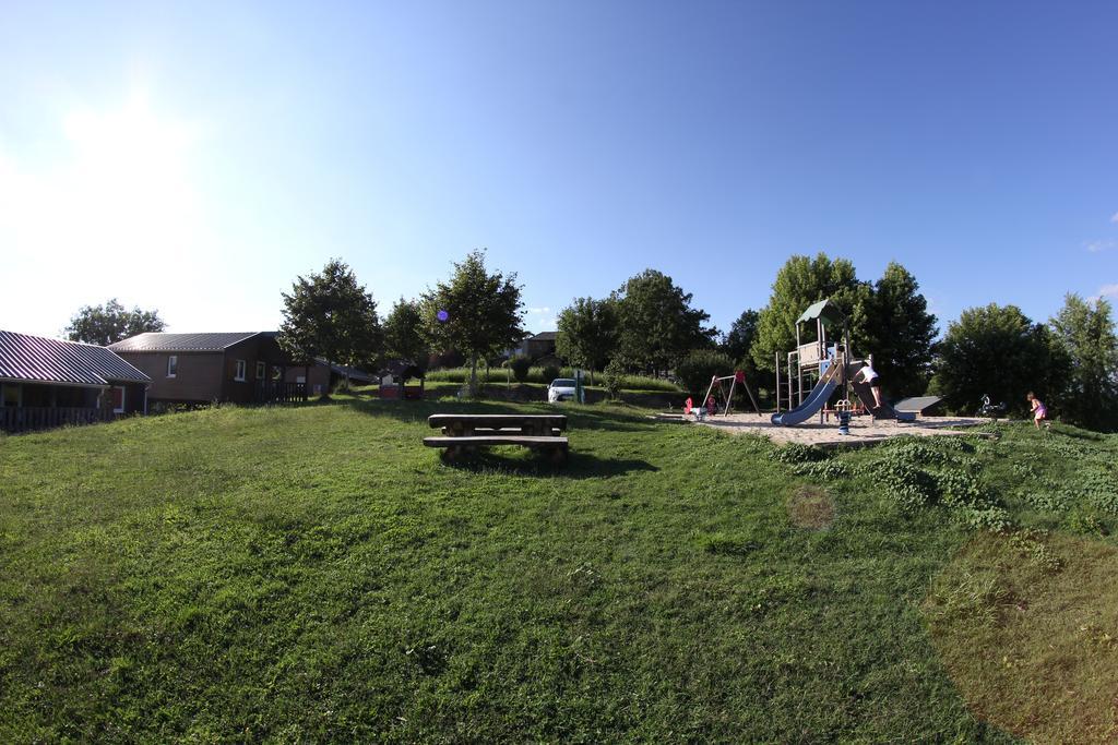 Team Holiday - Camping Domaine Vallée du Tarn Saint-Cirgue Bagian luar foto